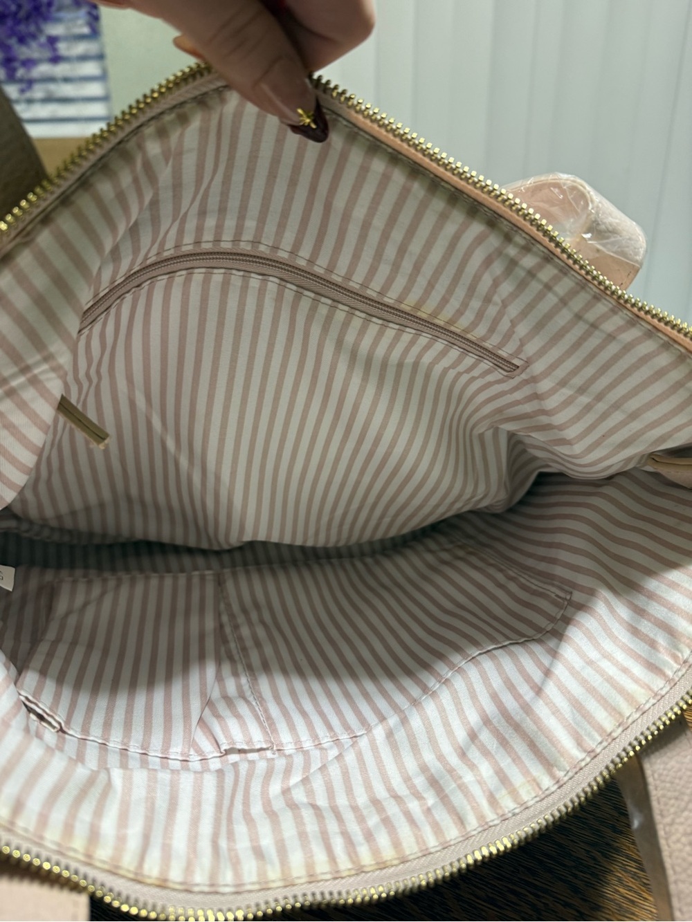 JOY Mangano Blush Pink 100% Leather Tote Bag Gold Hardware - Picture 9 of 11